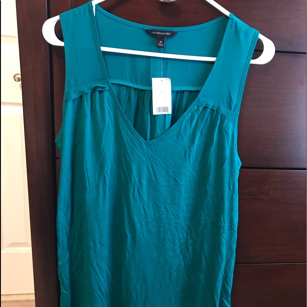 NWT Banana Republic rayon top